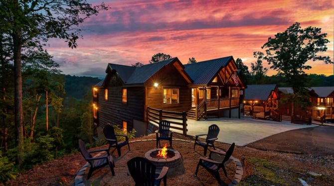 1. Laughing Fox Lodge